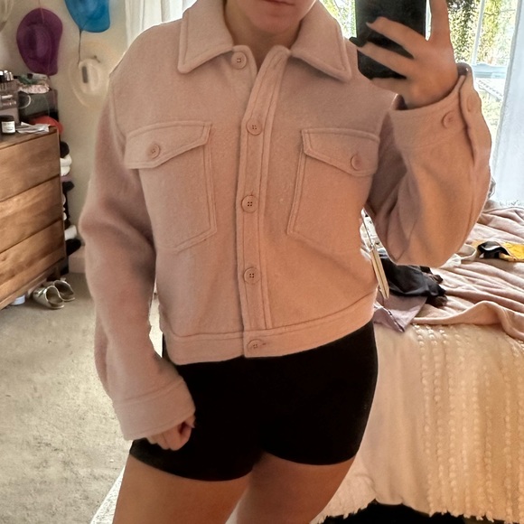 Aritzia Autumn Shirt Jacket - Picture 2 of 5